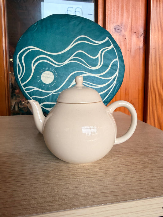 Cream tall pot