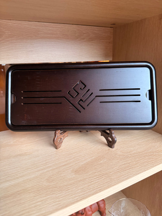 Rounded edge small drain table